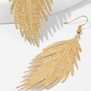 Gold Lightweight Delicate Etched Leaf Earring
